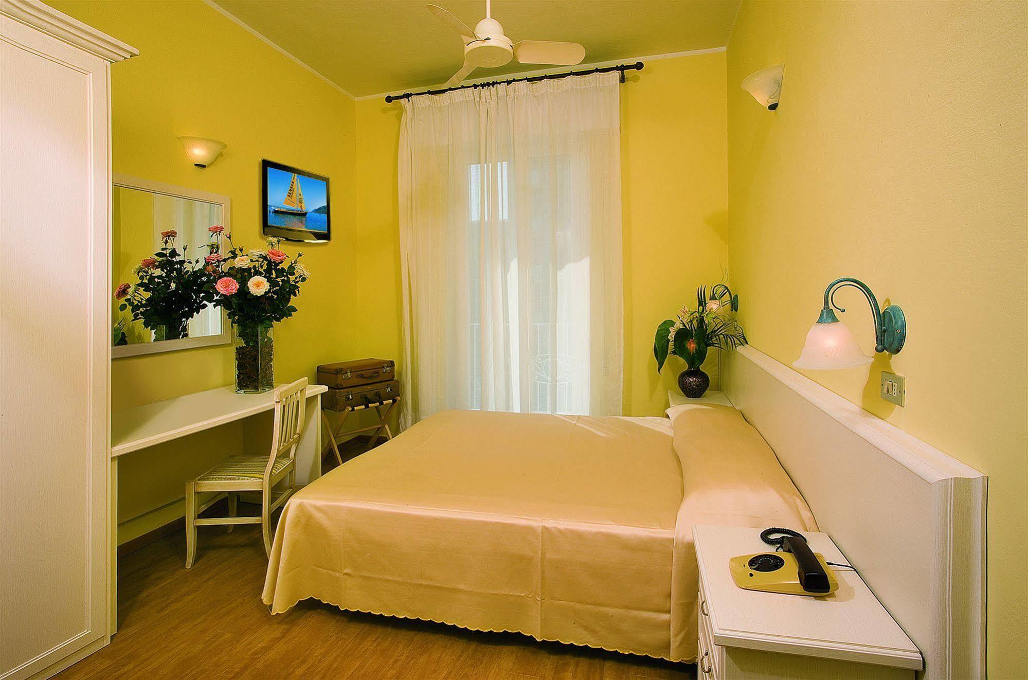Hotel Plaza Gabicce Mare Exterior foto